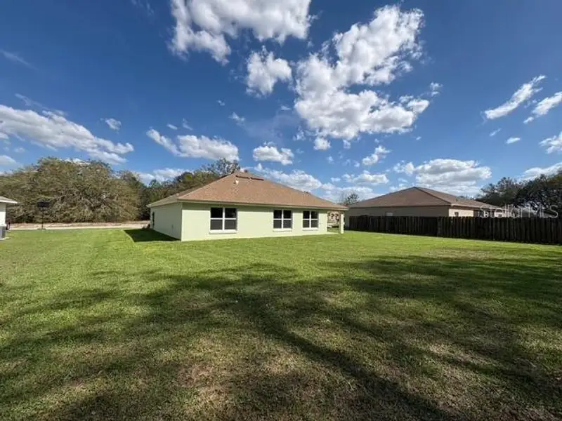 Exterior details and patio area of a home in , Ocala (Image 3).