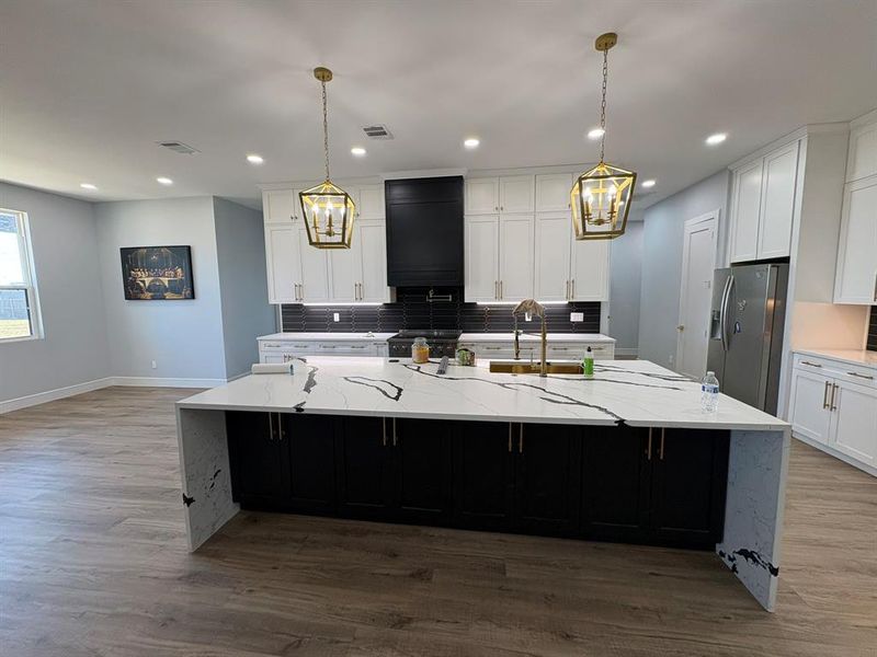 Furnished interior view inside a new home in , Waxahachie (Image 14).