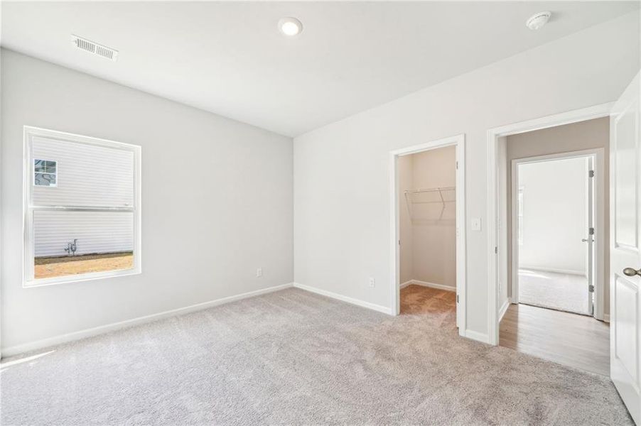 Spacious, unfurnished interior of a new home in Stephen's Landing, Loganville (Image 20).