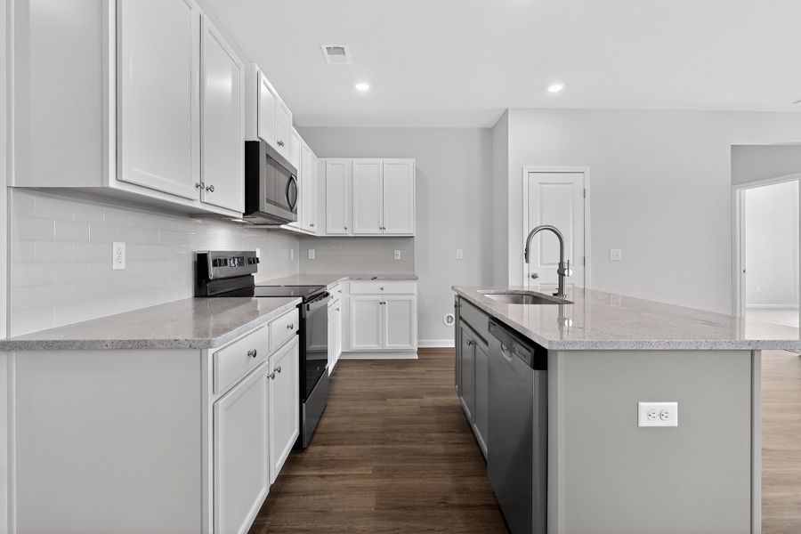 10 Leacock Drive, Fountain Inn, SC.  - Slide 11