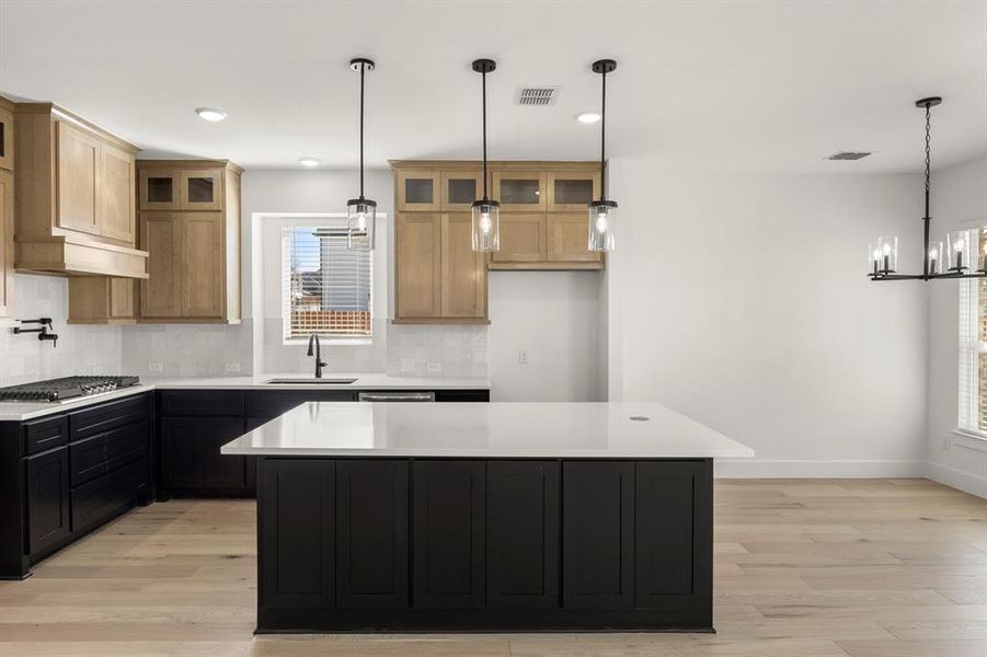 07. 605 Curtiss - Kitchen