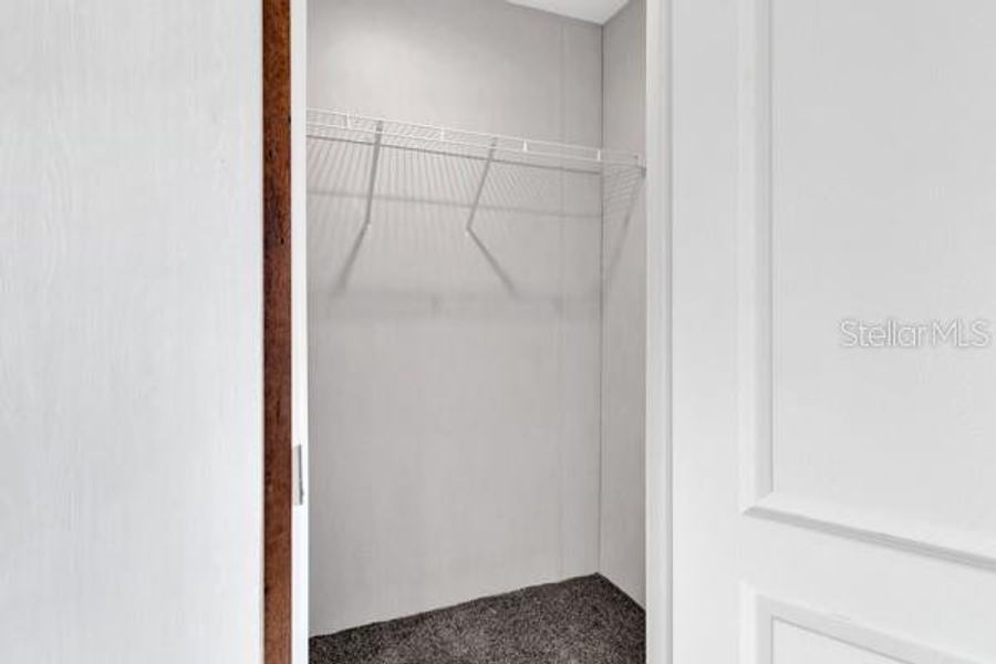 Spacious, unfurnished interior of a new home in , Crystal River (Image 21).