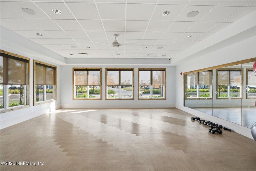 Spacious, unfurnished interior of a new home in , Jacksonville (Image 25).