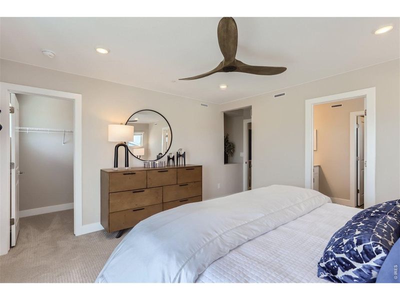 Furnished interior view inside a new home in Mountain Brook, Longmont (Image 8).