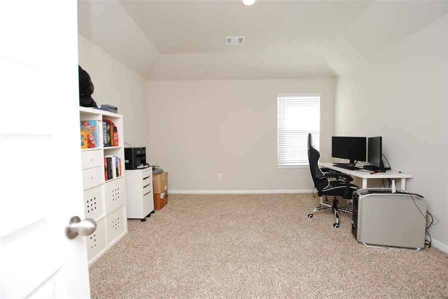 4th Bedroom/office