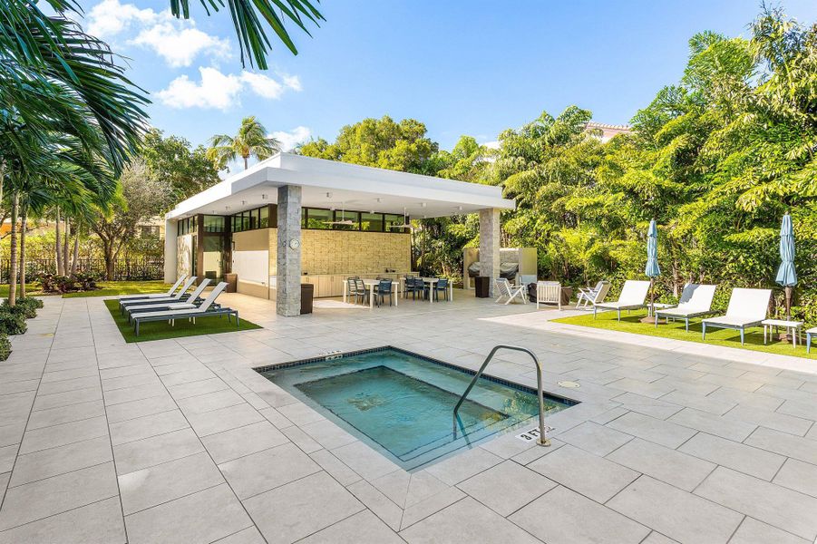 Community amenities in , Delray Beach (Image 42). Community amenities in , Delray Beach (Image 42).