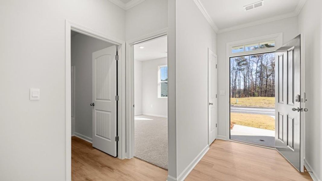 Spacious, unfurnished interior of a new home in Creekview, Atlanta (Image 19).