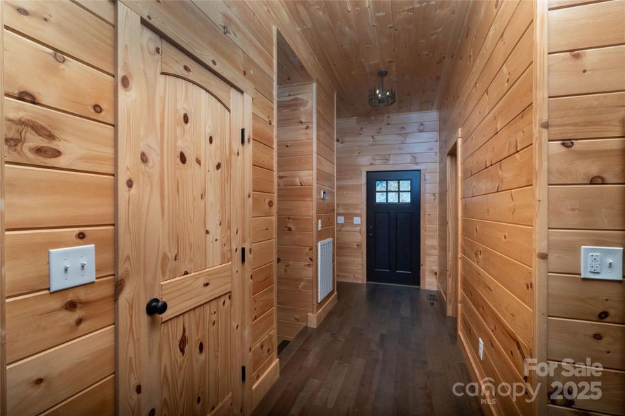 Image 37 of a home in .