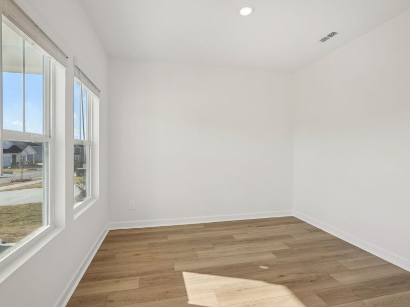 Spacious, unfurnished interior of a new home in Nelson's Creek, Mocksville (Image 11). Spacious, unfurnished interior of a new home in Nelson's Creek, Mocksville (Image 11).