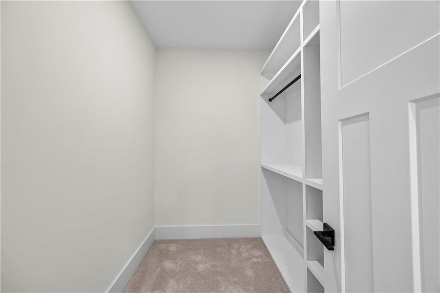 Spacious, unfurnished interior of a new home in , Marietta (Image 69).