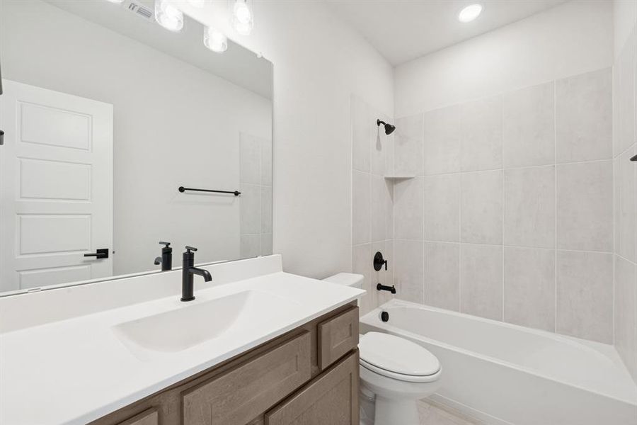 Furnished interior view inside a new home in South Pointe Cottage Series, Mansfield (Image 12). Furnished interior view inside a new home in South Pointe Cottage Series, Mansfield (Image 12).