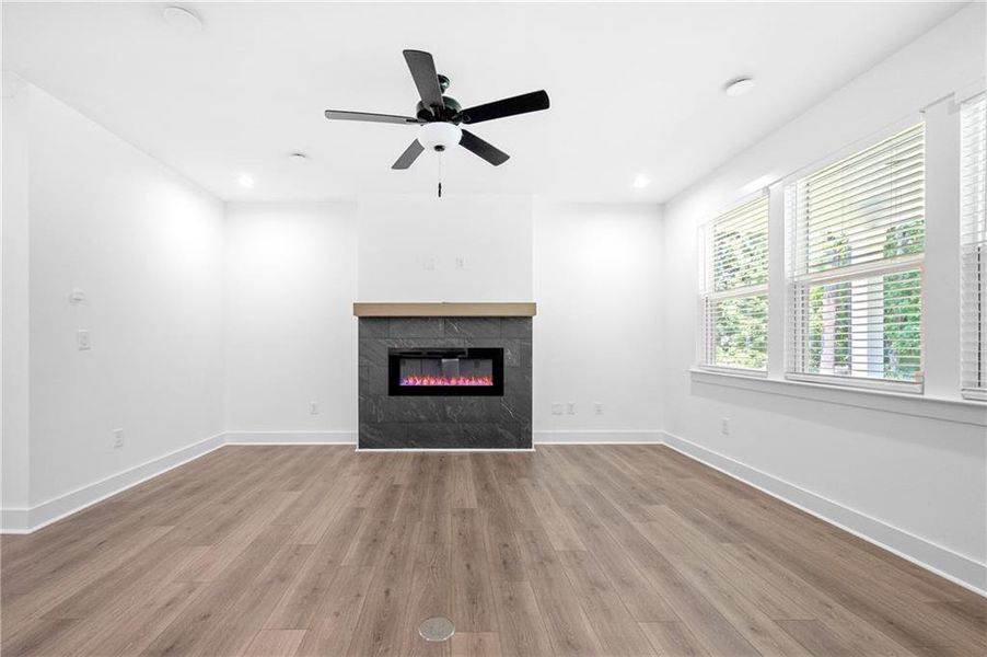 Spacious, unfurnished interior of a new home in Avondale Park, Decatur (Image 18).