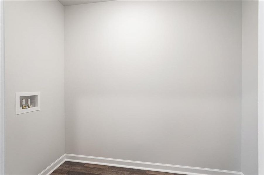 Spacious, unfurnished interior of a new home in Fairview Lake, Conyers (Image 28).