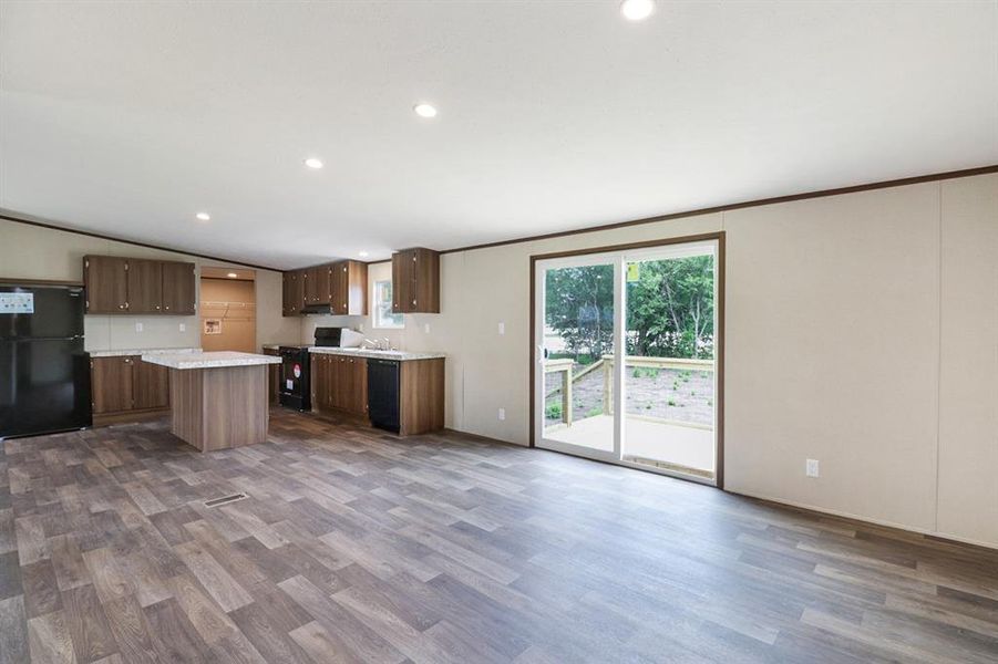 Spacious, unfurnished interior of a new home in , Coleman (Image 15).