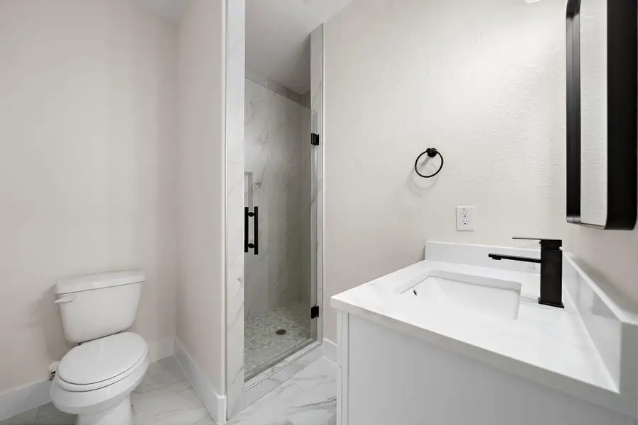 Image 8 of a home in . Image 8 of a home in .