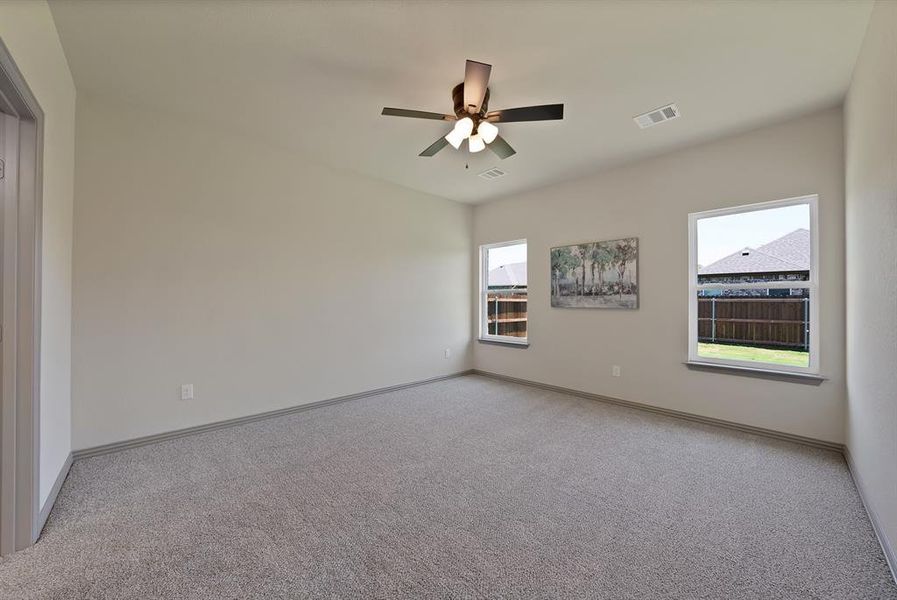 Ceiling fans in all bedrooms Ceiling fans in all bedrooms