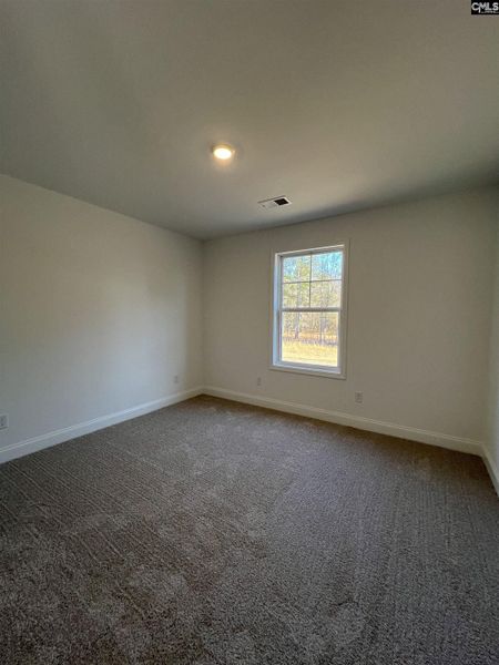 Spacious, unfurnished interior of a new home in Beach Forest, Sumter (Image 15).