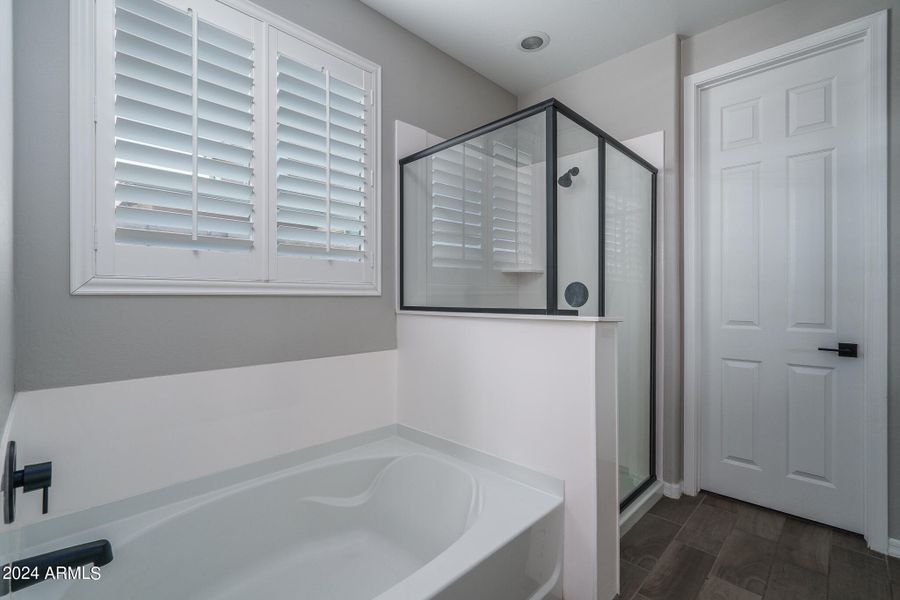 11) PRIMARY BATH 11) PRIMARY BATH