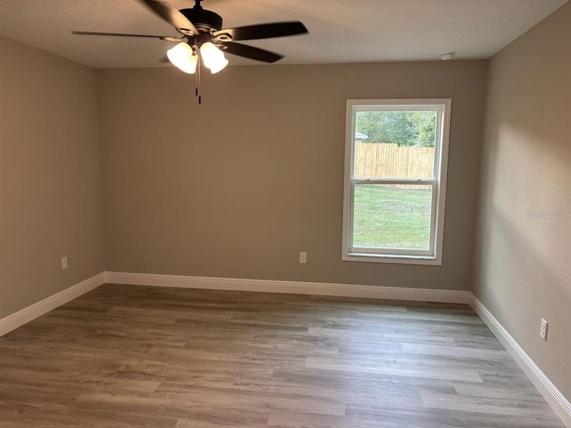 Spacious, unfurnished interior of a new home in , Citrus Springs (Image 22).