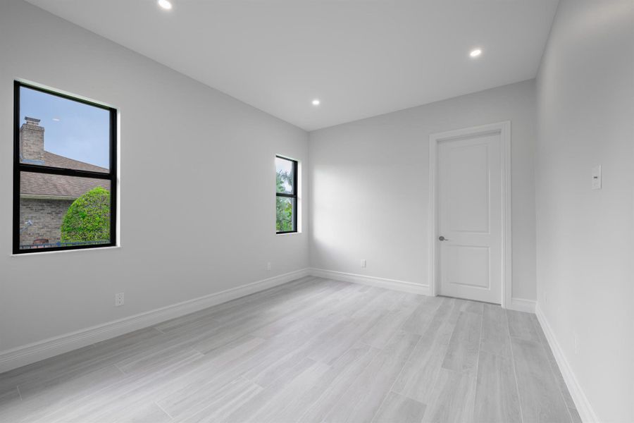 Spacious, unfurnished interior of a new home in , Stuart (Image 21).