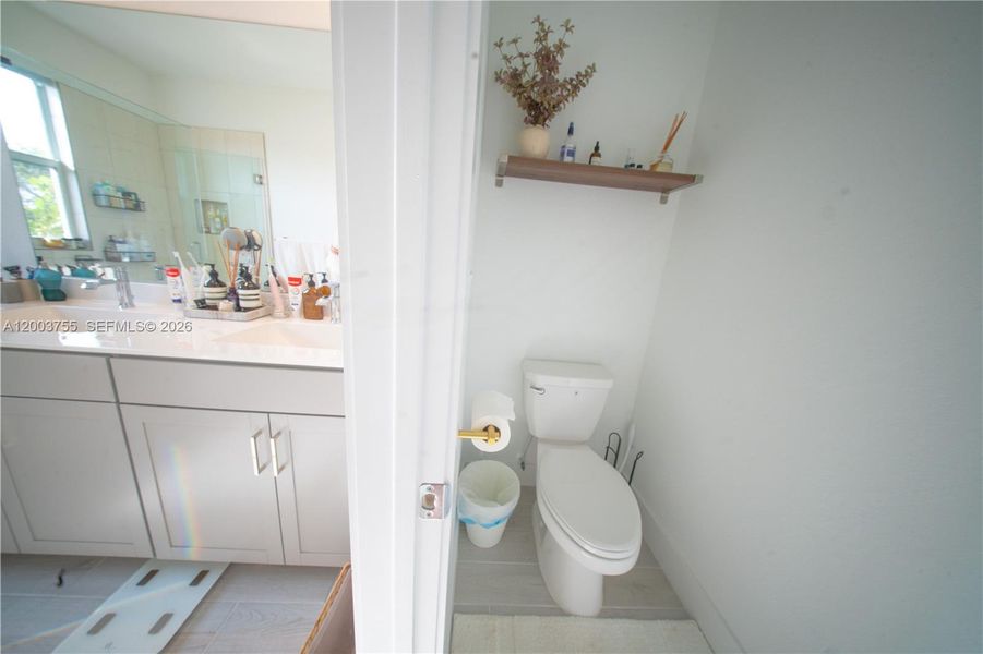 Furnished interior view inside a new home in , Pembroke Pines (Image 39).