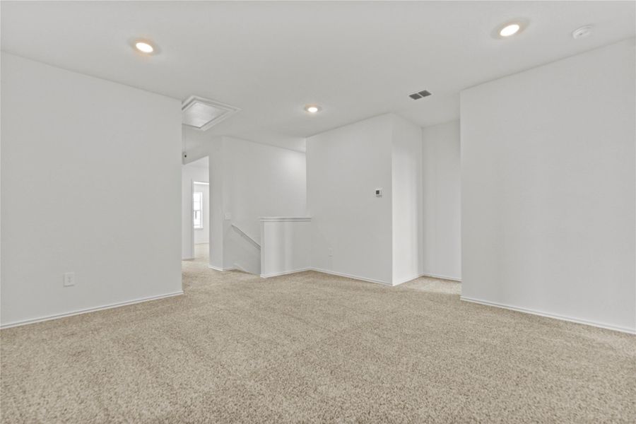 Spacious, unfurnished interior of a new home in Palomino, Manor (Image 34).
