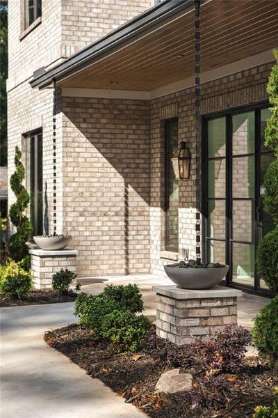 Exterior details and patio area of a home in , Brookhaven (Image 35).