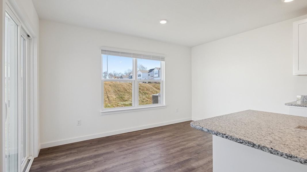Spacious, unfurnished interior of a new home in Belhaven, Knoxville (Image 10).
