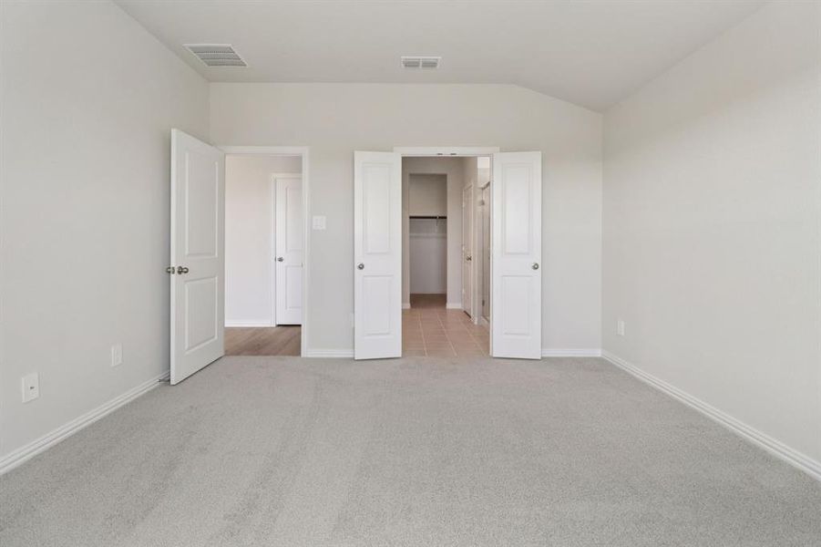 Spacious, unfurnished interior of a new home in River Ridge, Crandall (Image 32).
