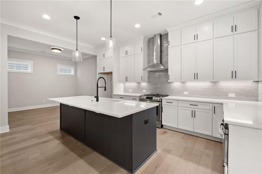 Furnished interior view inside a new home in , Woodstock (Image 11).