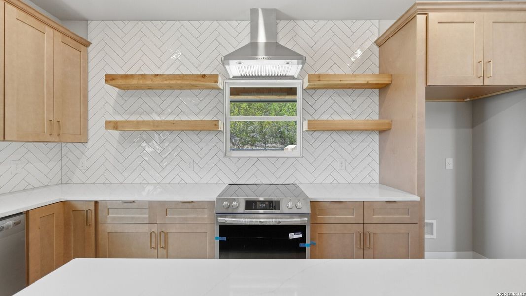 Furnished interior view inside a new home in , Canyon Lake (Image 7).