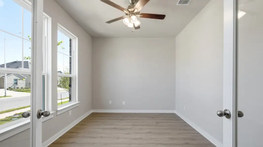 Furnished interior view inside a new home in Creeks Crossing, Elgin (Image 15).