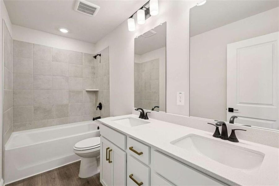 Furnished interior view inside a new home in River Pointe, Monroe (Image 15).