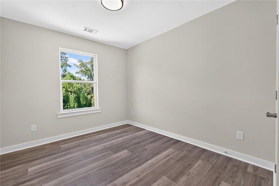 Spacious, unfurnished interior of a new home in , Gainesville (Image 37).