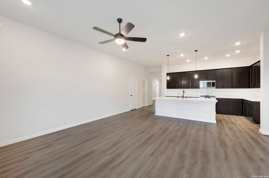 Spacious, unfurnished interior of a new home in , New Braunfels (Image 22).