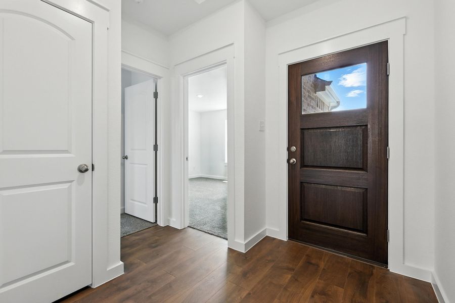 Representative furnished interior of a home built from the Landmark Series - Blanton by Brightland Homes in Still Water Lake Estates, Godley (Image 34). Representative furnished interior of a home built from the Landmark Series - Blanton by Brightland Homes in Still Water Lake Estates, Godley (Image 34).