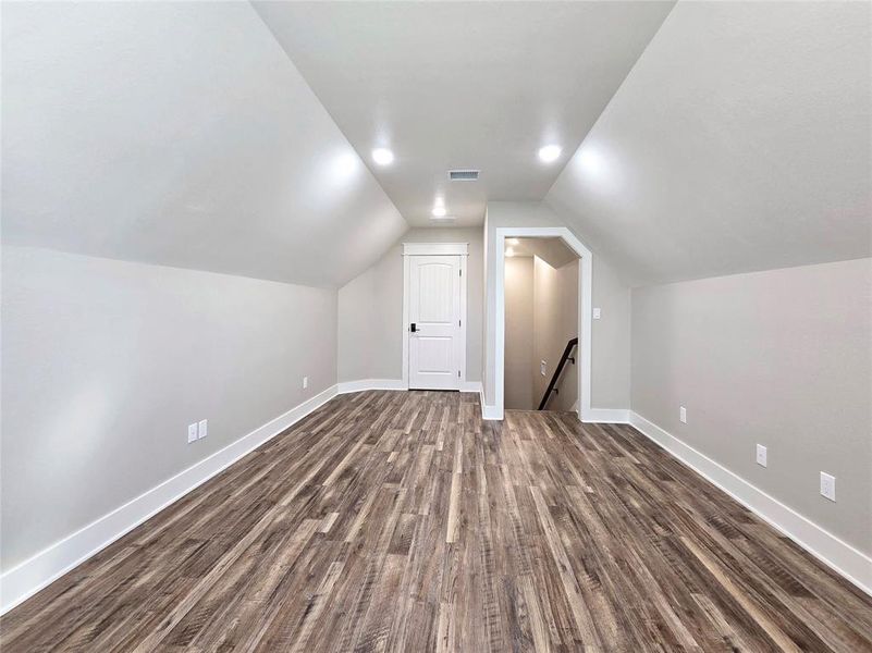 Spacious, unfurnished interior of a new home in , Van (Image 30). Spacious, unfurnished interior of a new home in , Van (Image 30).