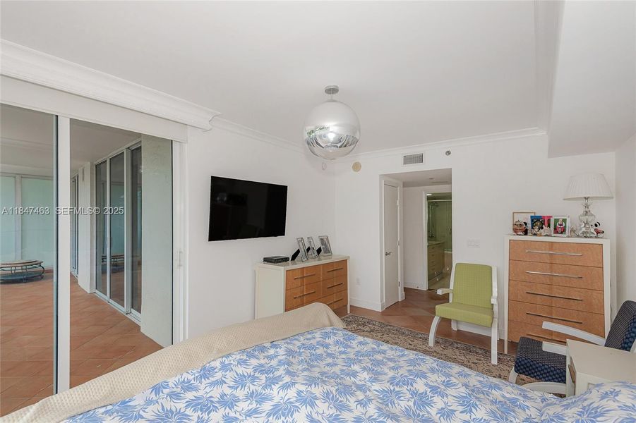 Furnished interior view inside a new home in , Hallandale Beach (Image 15).