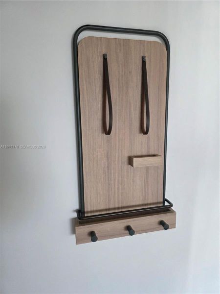 Sample of building materials used in homes in , Miami (Image 19).