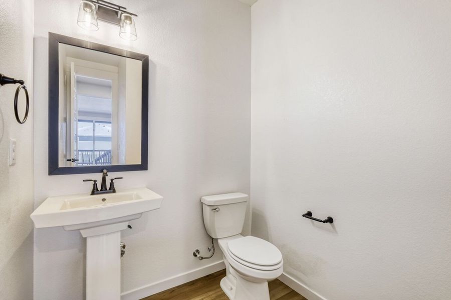 8335 Jesse - Powder Bathroom