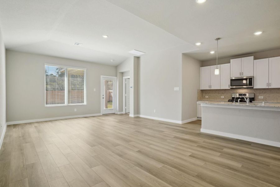 Photo is not of the actual home but is an inspirational photo of builder's model home and may depict options, furnishings, and/or decorator features that are not included.