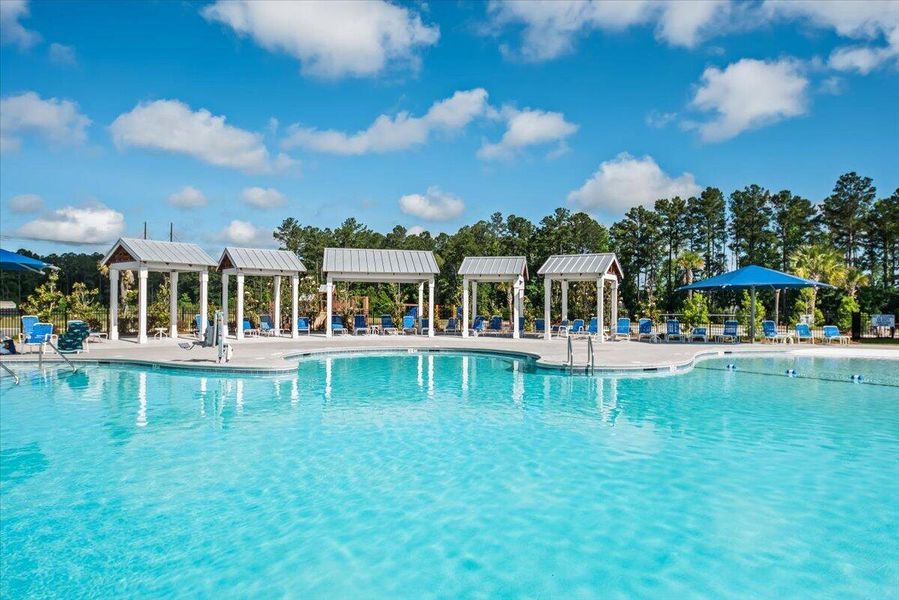 Community amenities in , Summerville (Image 30).