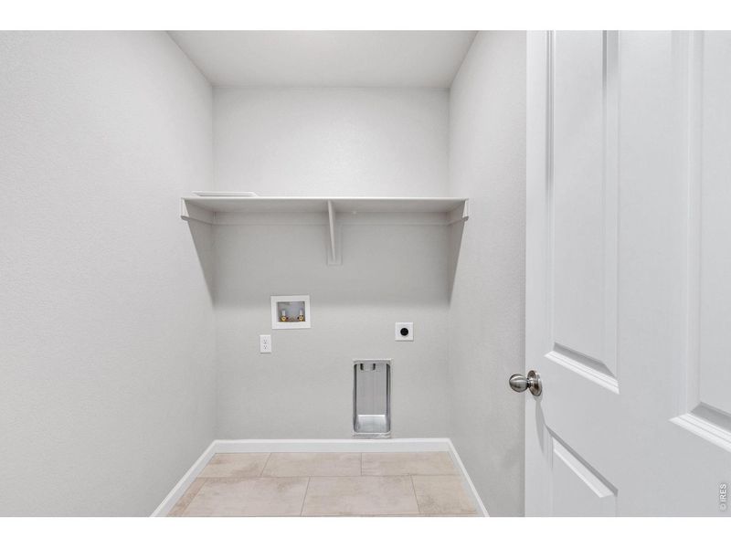 Spacious, unfurnished interior of a new home in Pintail Commons at Johnstown Village, Johnstown (Image 10). Spacious, unfurnished interior of a new home in Pintail Commons at Johnstown Village, Johnstown (Image 10).