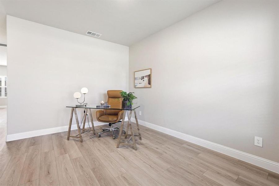 Furnished interior view inside a new home in Westmoor, Sherman (Image 9).