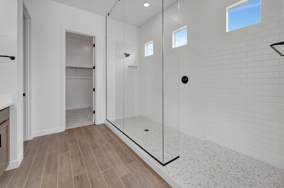 Spacious, unfurnished interior of a new home in Soleo, San Tan Valley (Image 28).
