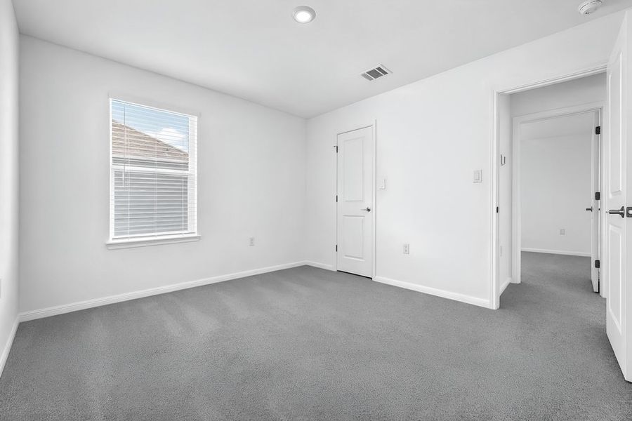 Spacious, unfurnished interior of a new home in Lisso, Pflugerville (Image 18).