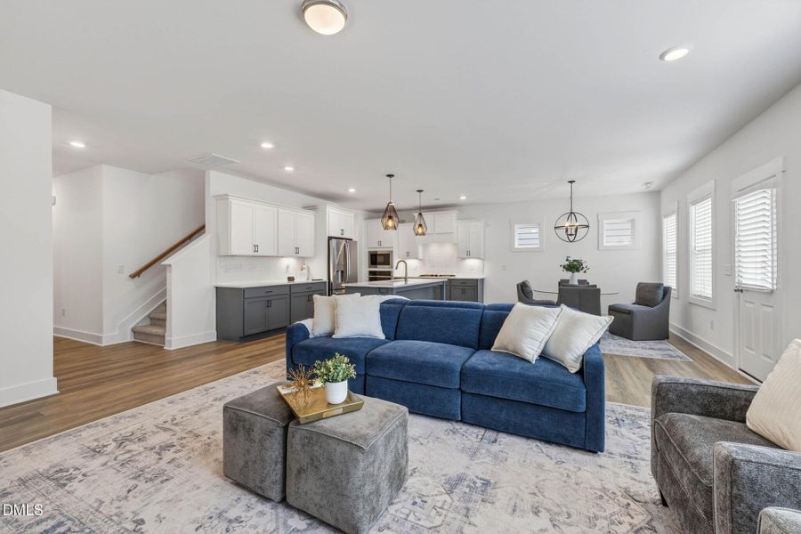 21-web-or-mls-IMG_0073 21-web-or-mls-IMG_0073