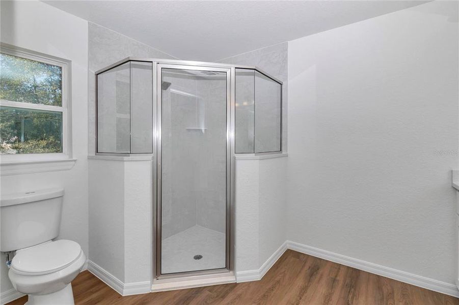 Furnished interior view inside a new home in , Dunnellon (Image 4).