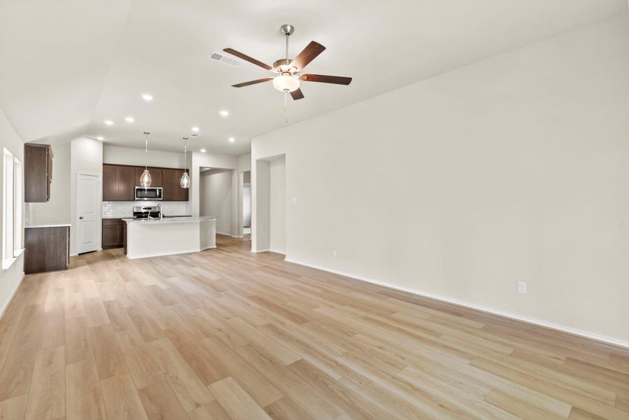 Spacious, unfurnished interior of a new home in Two Step Farm, Montgomery (Image 20). Spacious, unfurnished interior of a new home in Two Step Farm, Montgomery (Image 20).