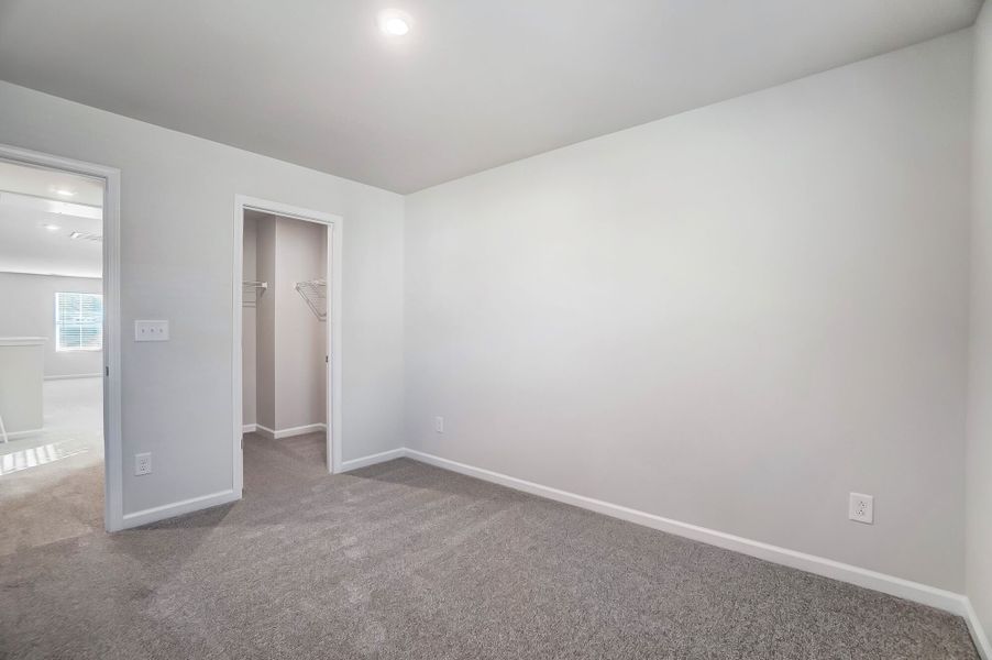 Photo representation of the Avalon plan. Colors, finishes and options will vary.